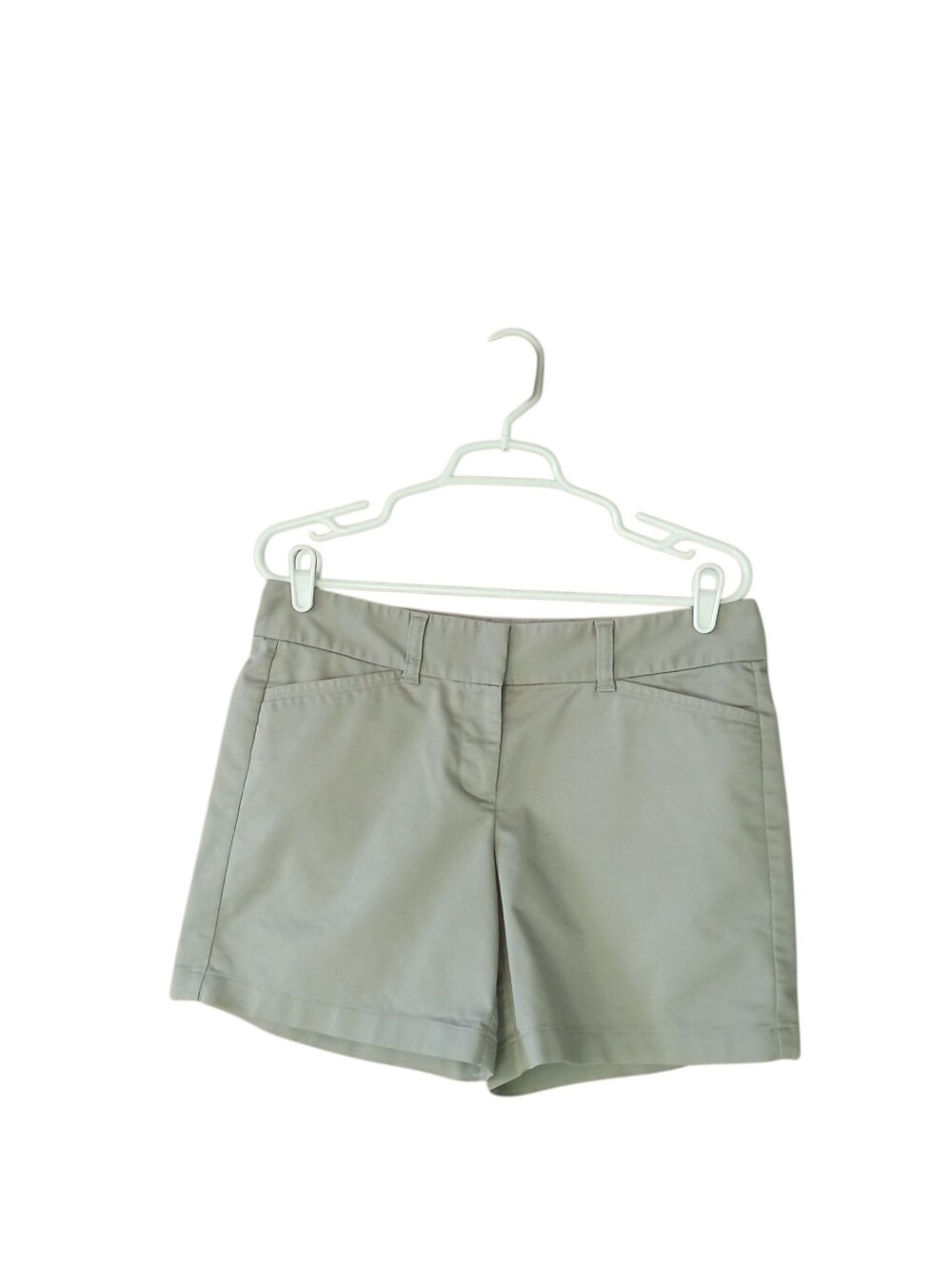 Ann Taylor Factory Tan Mid Rise 6" Shorts Size 6